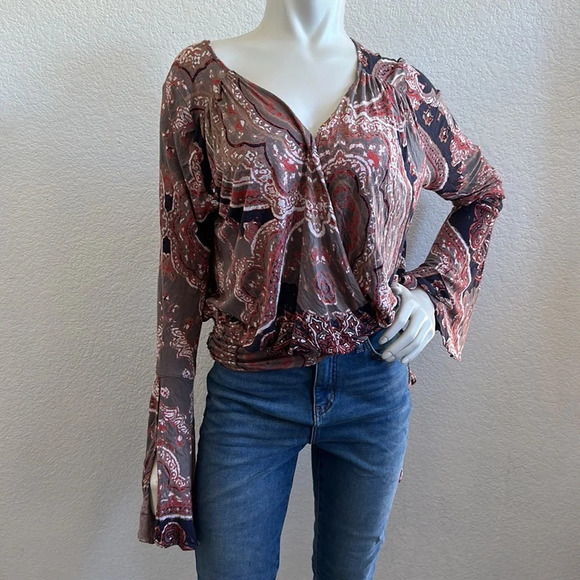 Free People Fiona boho wrap, bell sleeve top Medium - Picture 3 of 9